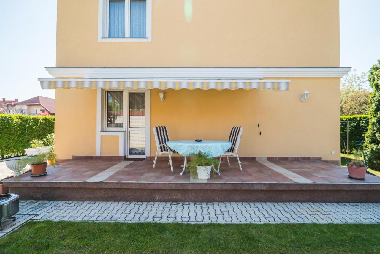 שיופוק Korponyi Villa מראה חיצוני תמונה