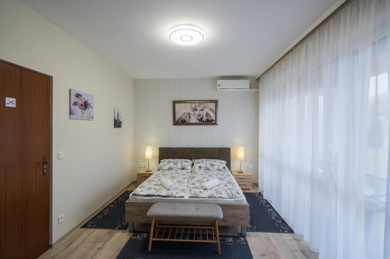 שיופוק Korponyi Villa מראה חיצוני תמונה