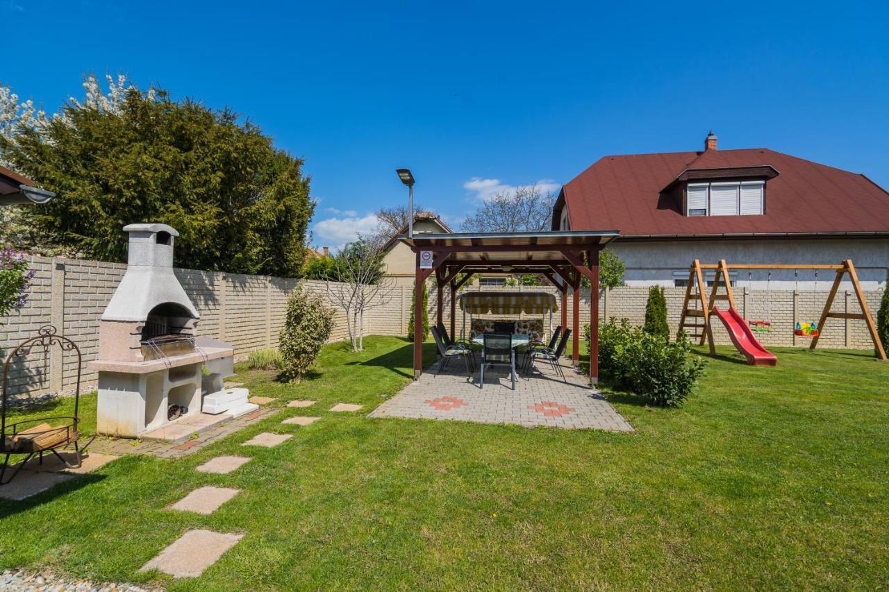 שיופוק Korponyi Villa מראה חיצוני תמונה