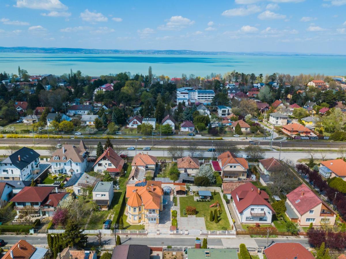 שיופוק Korponyi Villa מראה חיצוני תמונה