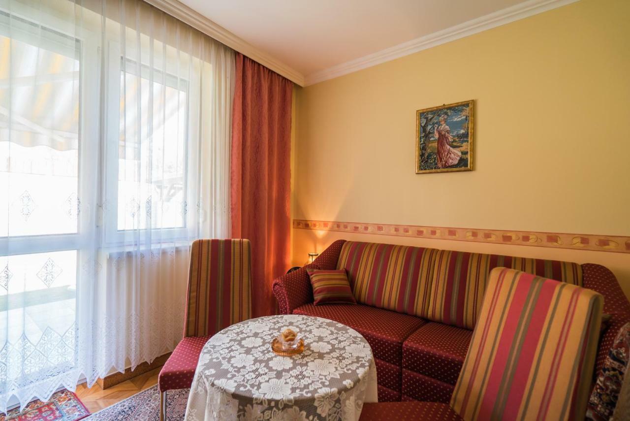 שיופוק Korponyi Villa מראה חיצוני תמונה